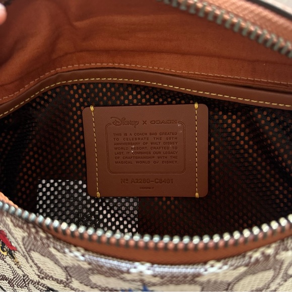 Disney X Coach League Belt Bag With Mickey Mouse And Friends Embroidery - Picture 5 of 14